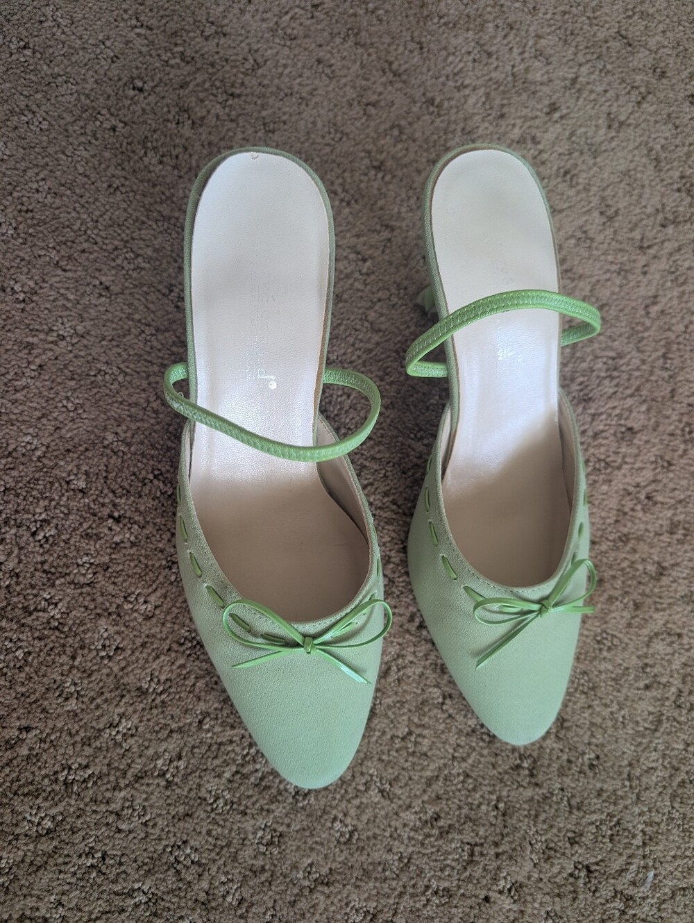 Green Pointed Toe Heels with Ankle Strap And Bow Detail Size 7